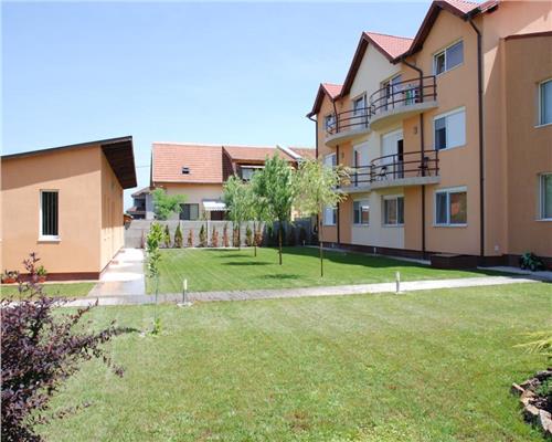 Apartament 3 camere, curte privata cu piscina in Dumbravita