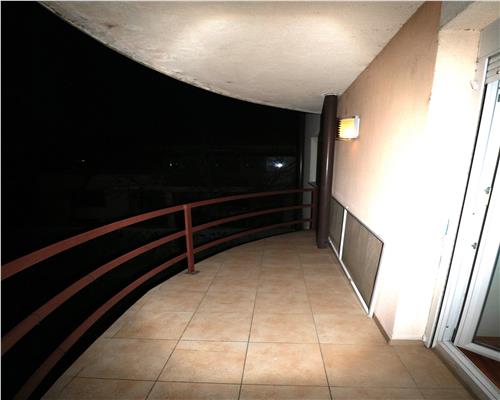 Apartament 3 camere, curte privata cu piscina in Dumbravita