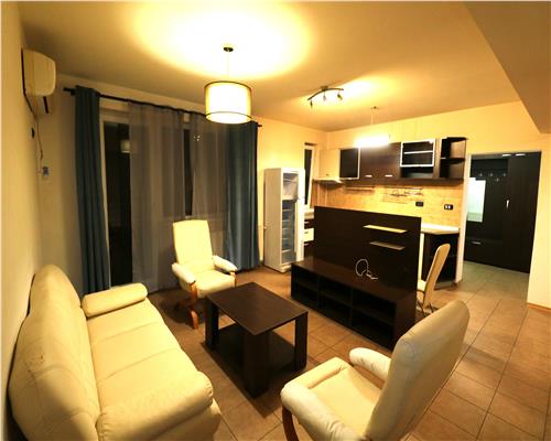 Apartament 3 camere, curte privata cu piscina in Dumbravita