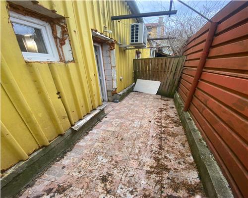 Garsoniera, curte proprie, zona Torontalului