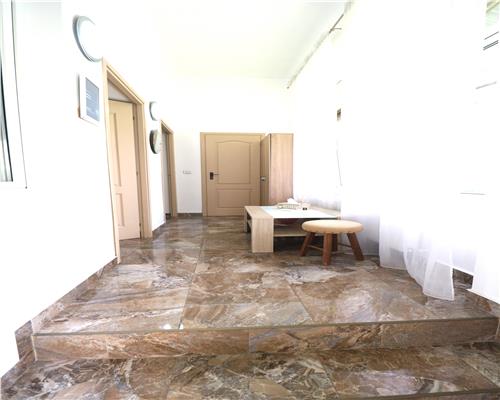 Apartament cu 2 camere,centrala proprie , ultracentral