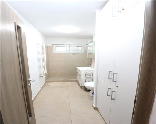 Apartament cu 3 camere, centrala proprie , zona Circumvalatiunii