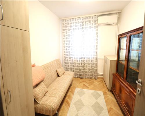 Apartament cu 3 camere, centrala proprie , zona Circumvalatiunii