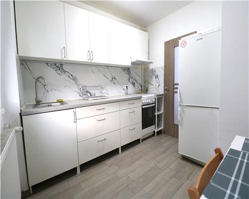 Apartament cu 3 camere, centrala proprie , zona Circumvalatiunii