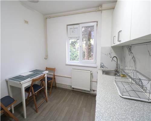 Apartament cu 3 camere, centrala proprie , zona Circumvalatiunii