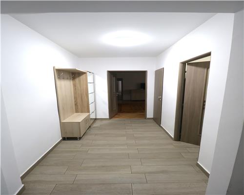 Apartament cu 3 camere, centrala proprie , zona Circumvalatiunii
