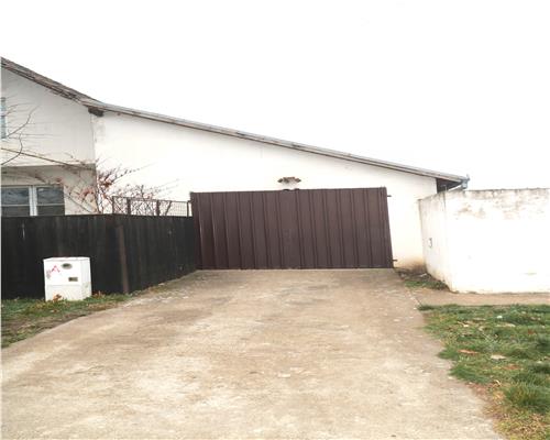 Casa 200 mp+ teren 1100 mp, 2 fronturi stradale