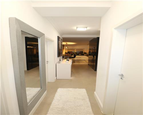 Apartament cu 3 camere,  ultrafinisat in Dumbravita