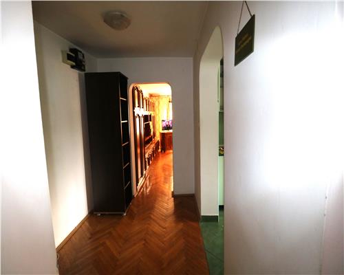 Apartament 3 camere, centrala proprie, zona Circumvalatiunii