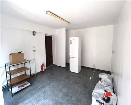 Spatiu comercial 20mp , zona Lipovei