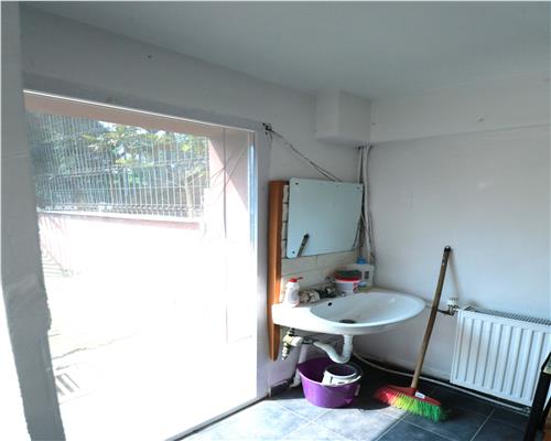 Spatiu comercial 20mp , zona Lipovei