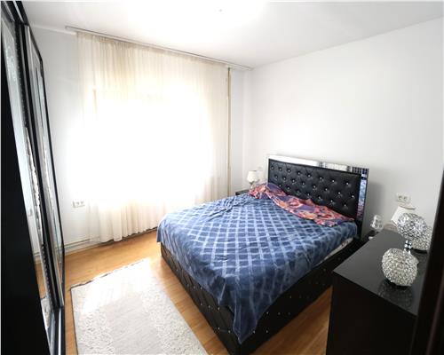 Apartament 2 camere , centrala proprie , zona Lunei