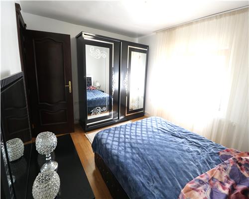 Apartament 2 camere , centrala proprie , zona Lunei