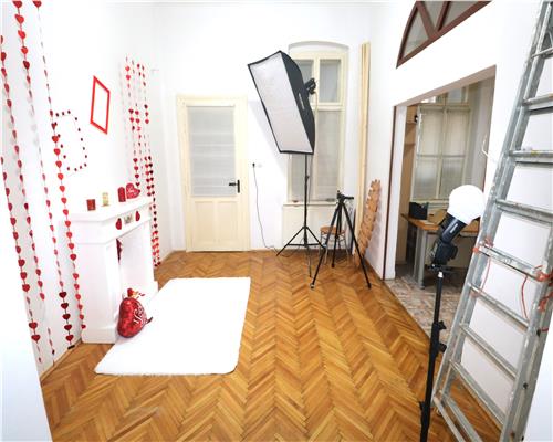 Apartament 3 camere  , centrala proprie , Central