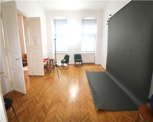 Apartament 3 camere  , centrala proprie , Central