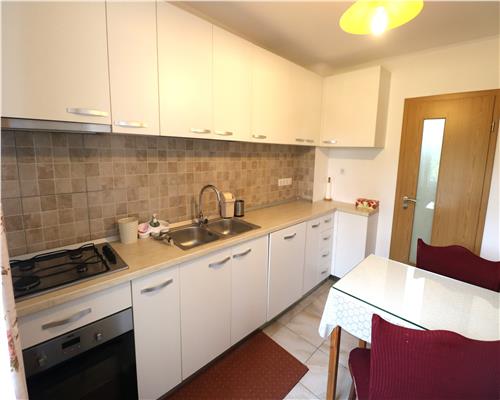 Apartament 3 camere, centrala proprie, zona Torontalului