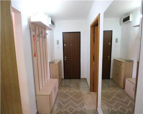 Apartament 3 camere, decomandat ,centrala proprie, zona Aradului