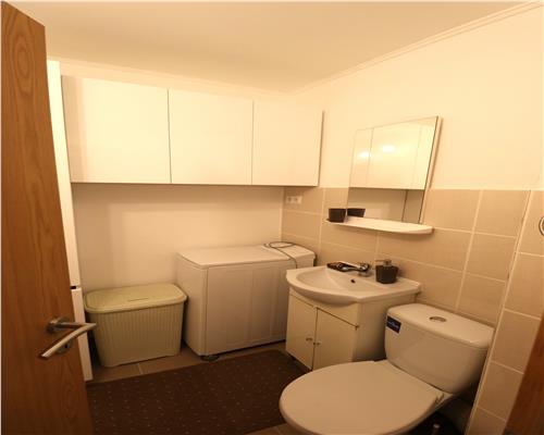 Apartament 3 camere, decomandat ,centrala proprie, zona Aradului