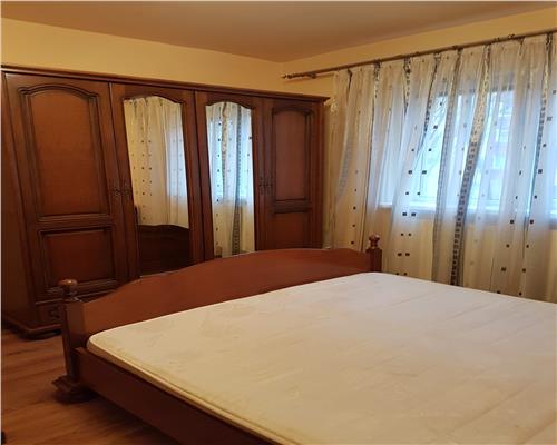 Apartament 2 camere, decomandat, centrala proprie , zona Lipovei
