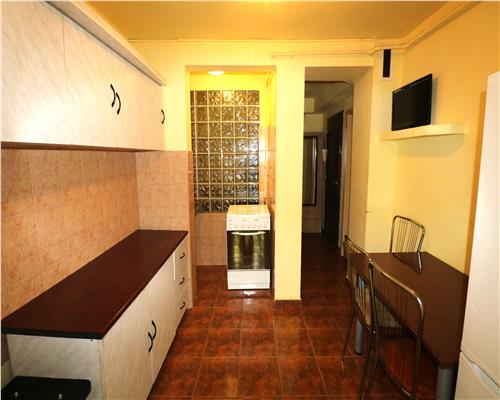 Apartament 2 camere, decomandat, centrala proprie , zona Lipovei