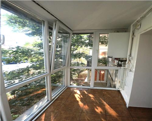 Apartament 2 camere, decomandat, centrala proprie , zona Lipovei