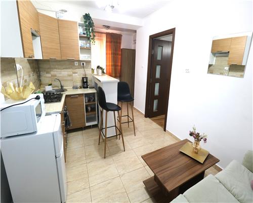 Casa , 2 camere,  zona Brancoveanu
