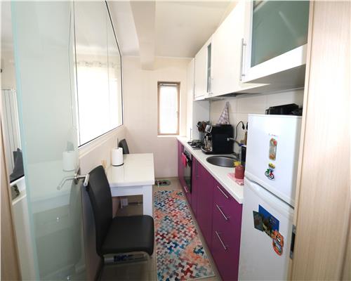 Apartament cu 2 camere, centrala proprie, Giroc