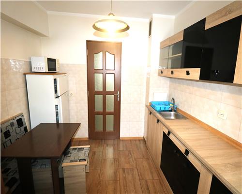 Apartament 3 camere , centrala proprie , zona Circumvalatiunii