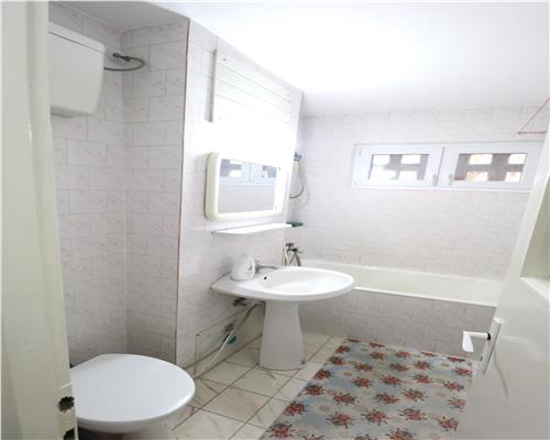 Apartament 3 camere , centrala proprie , zona Sagului
