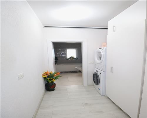 Apartament 2 camere, curte proprie, zona Mehala