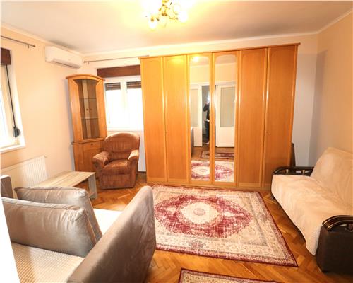 Apartament 2 camere, centrala proprie,  zona Piata Marasti
