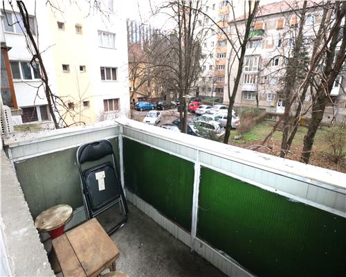 Apartament 3 camere , centrala proprie , zona Take Ionescu