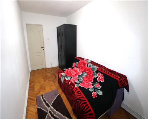 Apartament 3 camere , centrala proprie , zona Take Ionescu