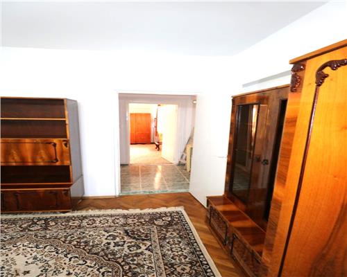 Apartament 2 camere , centrala proprie, zona Sagului