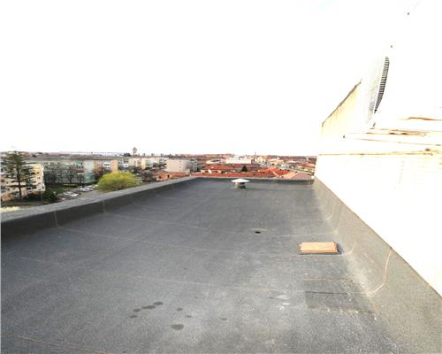 Apartament 2 camere , centrala proprie, zona Sagului