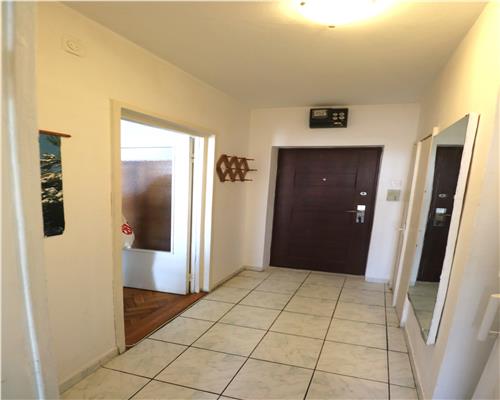 Apartament 2 camere , zona Olimpia