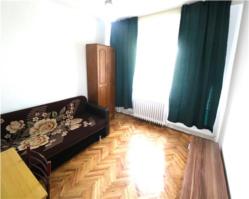 Apartament 3 camere, centrala proprie,  Complexul Studentesc