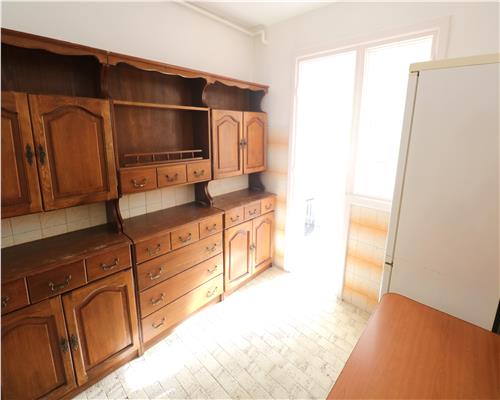Apartament 3 camere, centrala proprie,  Complexul Studentesc