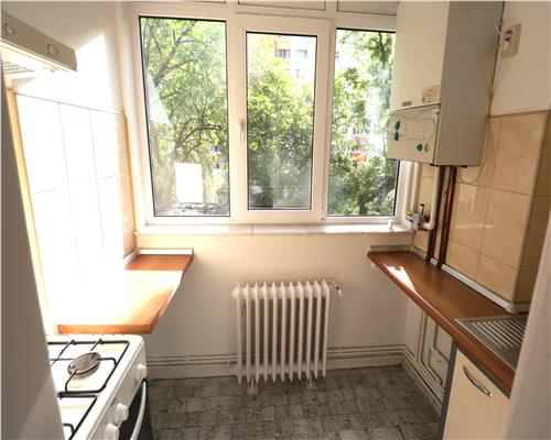Apartament 3 camere, centrala proprie,  Complexul Studentesc