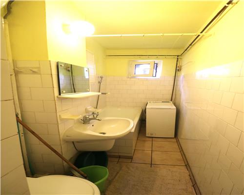 Apartament 2 camere , centrala proprie , zona Circumvalatiunii