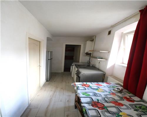 Apartament 2 camere , centrala proprie , zona Centrala