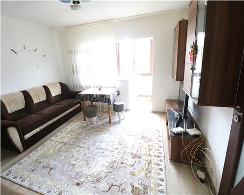 Apartament 3 camere , centrala proprie , zona Dambovita