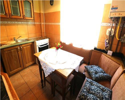 Apartament 2 camere, centrala proprie, zona Take Ionescu