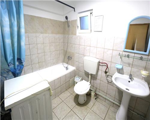 Apartament cu 3 camere, centrala proprie , zona Mehala