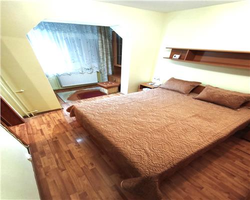 Apartament 2 camere , centrala proprie , zona Iosefin