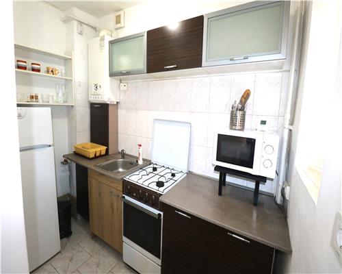 Apartament 1 camera , centrala proprie , zona centrala