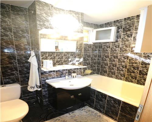 Apartament 2 camere , centrala proprie , zona Cetatii