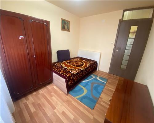 Apartament 3 camere , centrala proprie , zona Soarelui