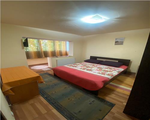 Apartament 3 camere , centrala proprie , zona Soarelui