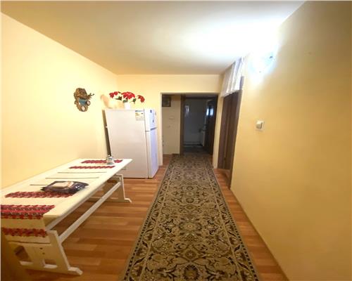 Apartament 3 camere , centrala proprie , zona Soarelui